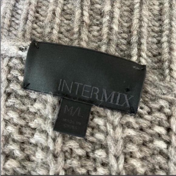 INTERMIX Carlyle Cable Chunky Knit Cardigan size M/L - Picture 7 of 11